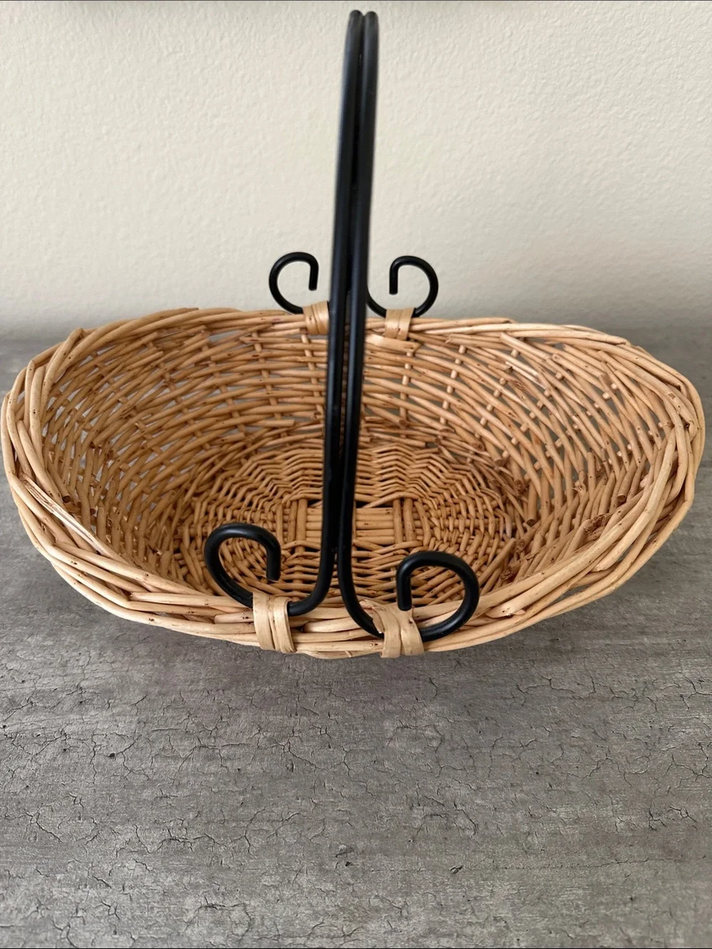 Wicker Basket with Black Metal Handle - Natural